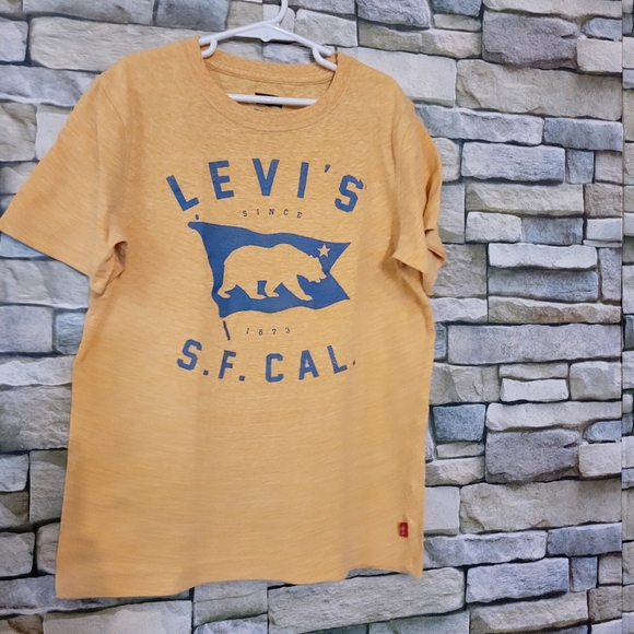 4 boys T Shirts size Medium in like new condition. - Picture 3 of 10